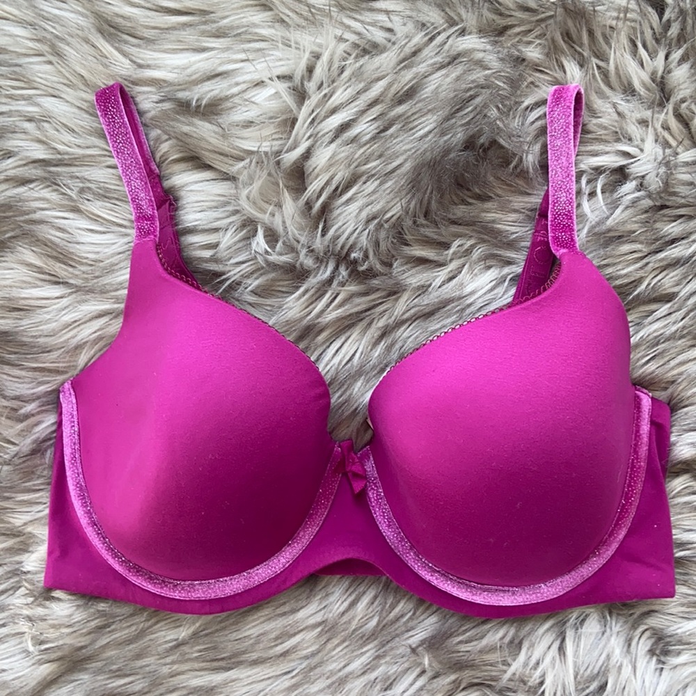 Victoria’s Secret Body by Victoria 34DDD Bra